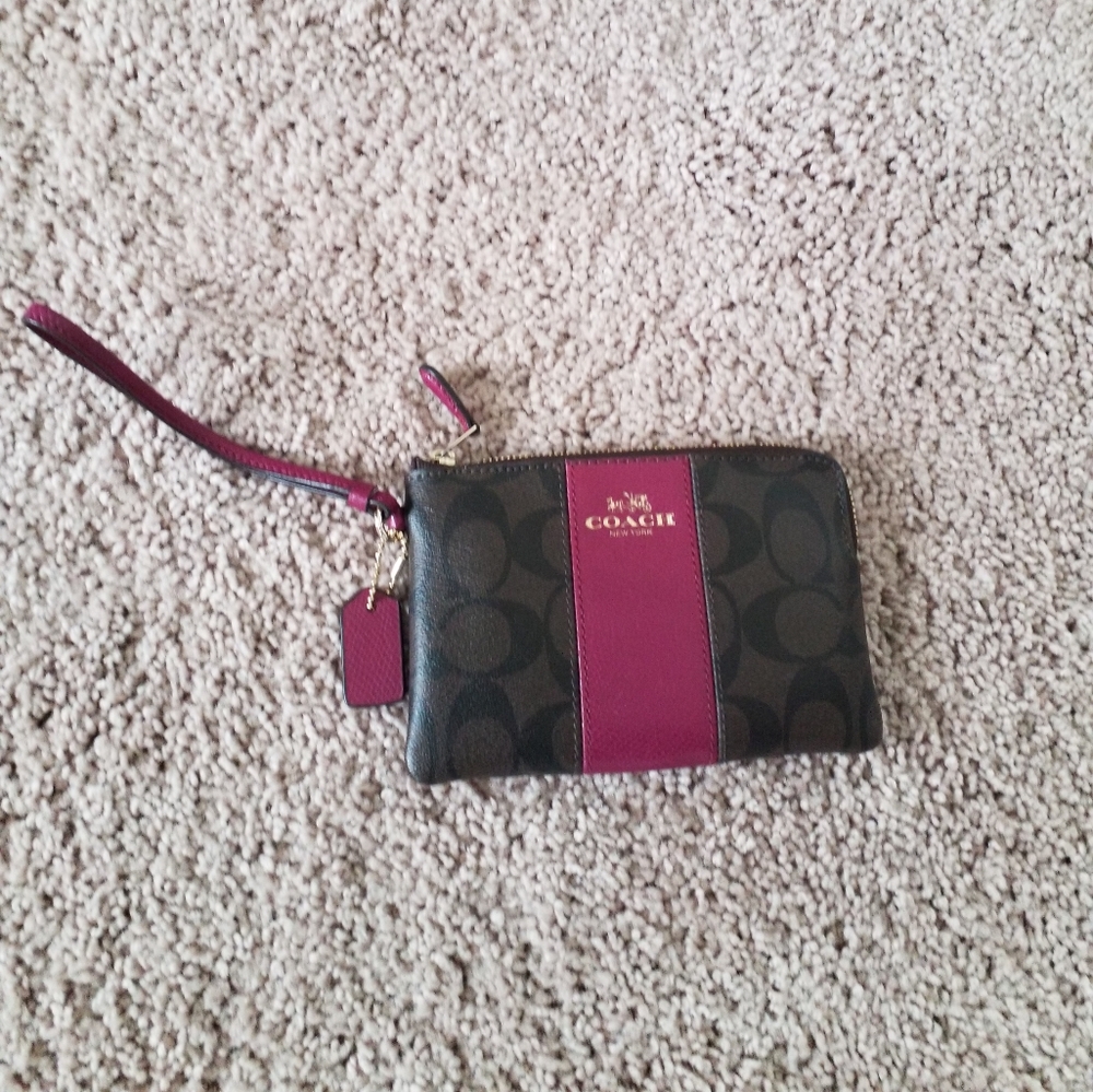 NWOT Small Coach Wristlet